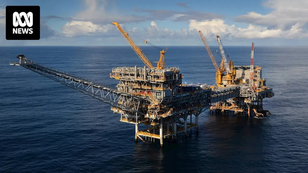 As gas runs out in the Bass Strait the debate over how to dismantle massive offshore rigs is heating up