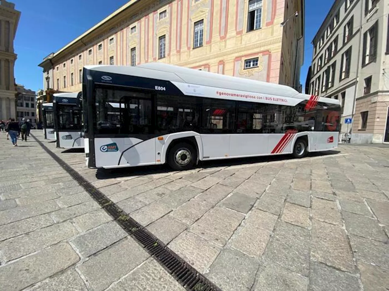 Bper finanzia l'elettrificazione dei bus Amt di Genova