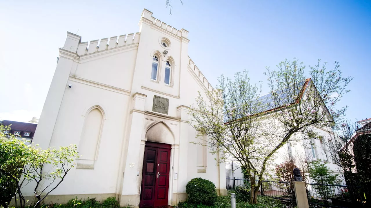 Bei Synagoge: Nazi-Schmiererei in Oldenburg