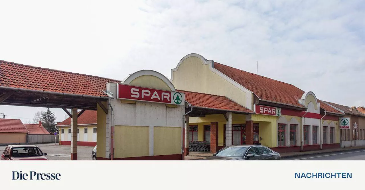 Streit um Sondersteuer in Ungarn: Hunderte Kontrolleure in Spar-Filialen geschickt