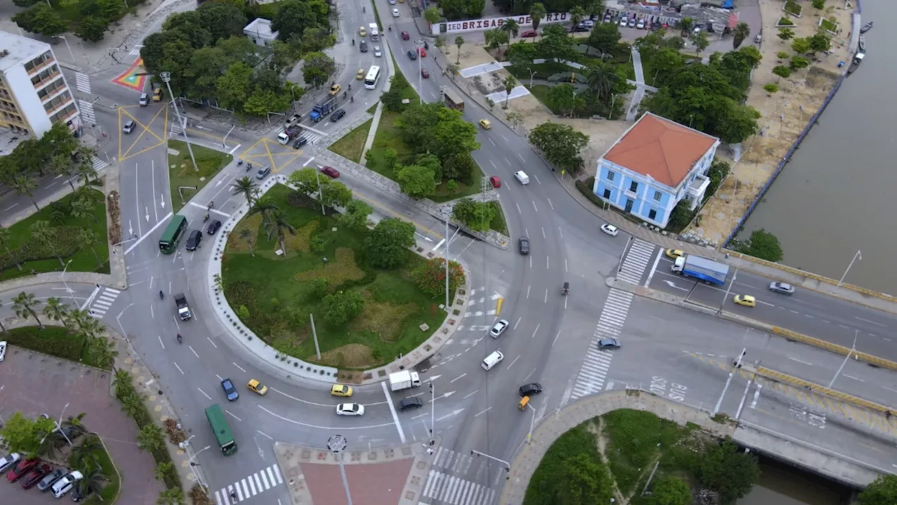 Finalizan obras de paisajismo en glorieta frente a la Intendencia Fluvial