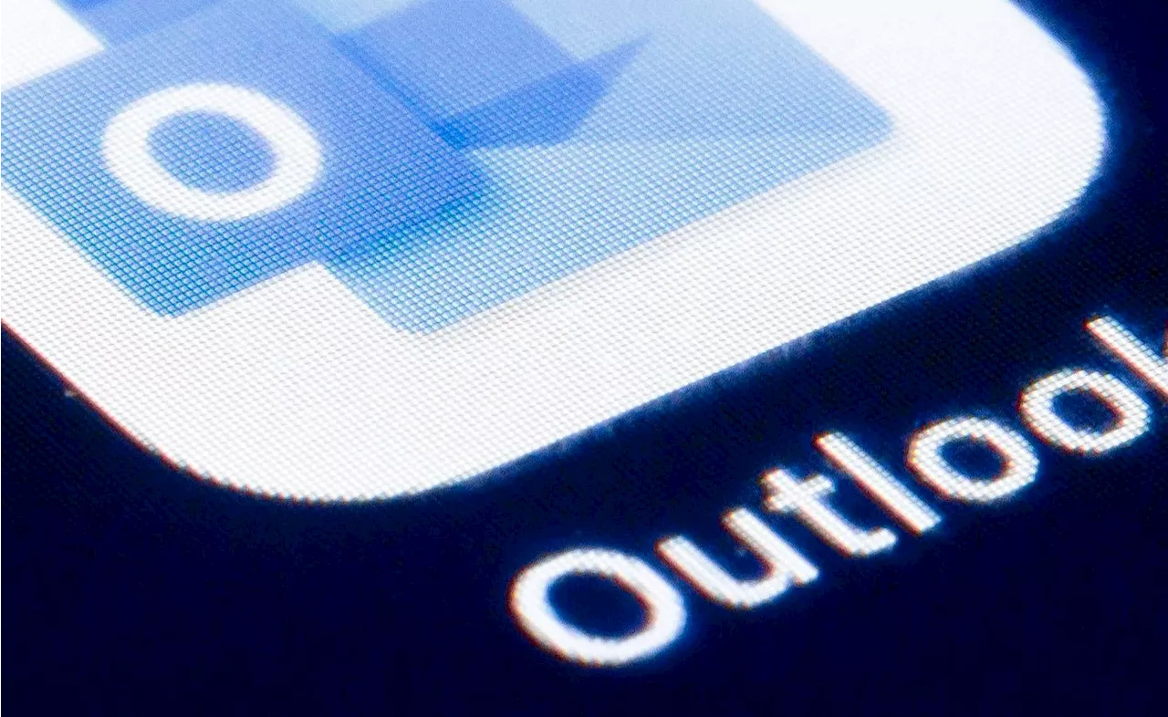 Microsoft Outlook Warning As ‘Dangerous’ New Threat Confirmed