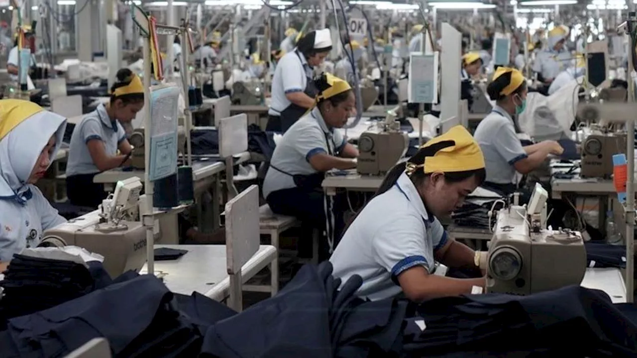 Why is the textile industry now carrying out so many layoffs?