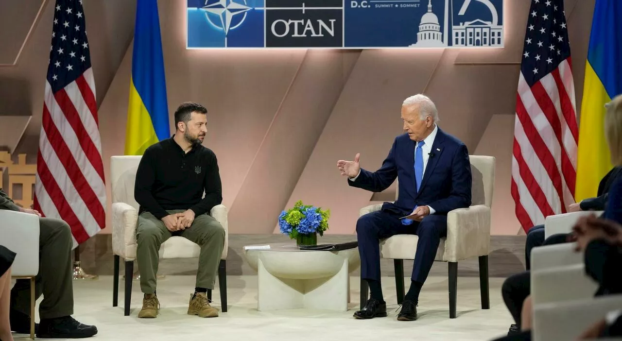 Nato, gaffe di Biden: presenta Zelensky come Putin, poi si corregge. Il presidente ucraino: «Vicini all'ingres