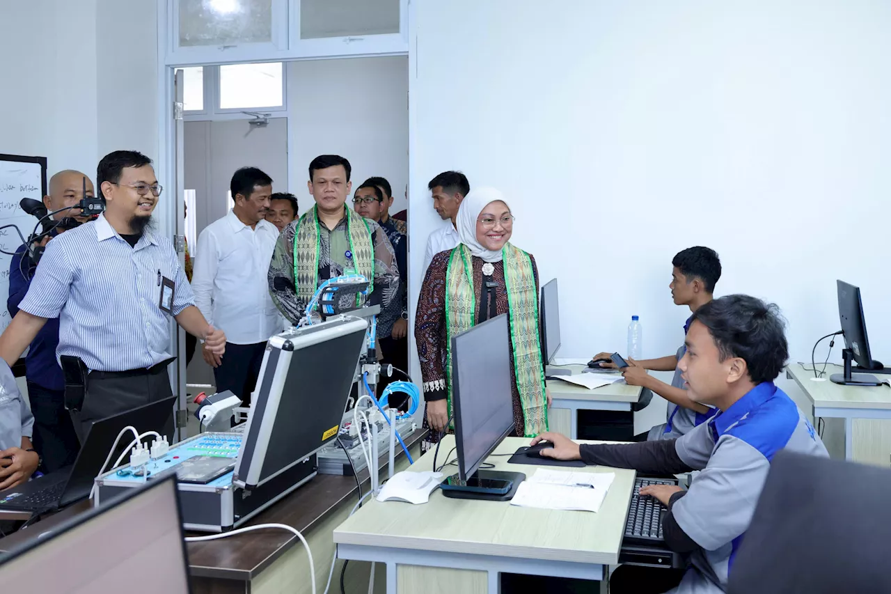 Menaker Ida Fauziyah: Ciptakan SDM Terampil Sesuai Kebutuhan Industri di Batam