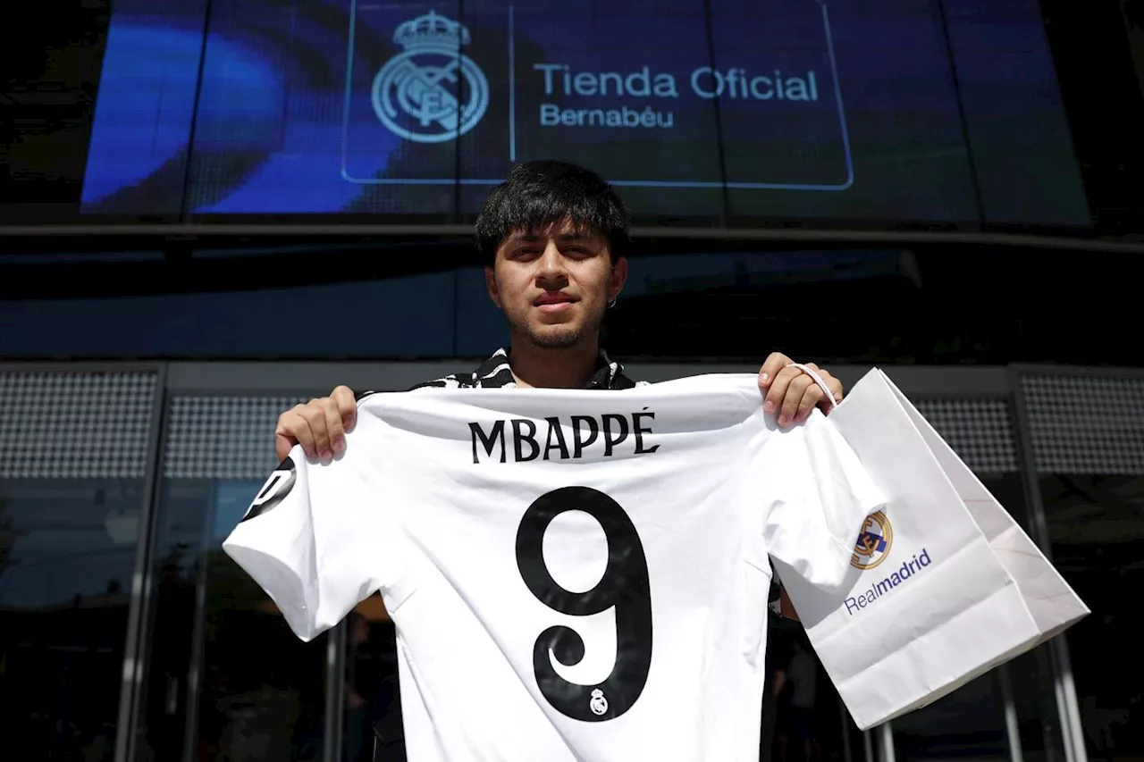 «Après tant d'années, il est enfin là!»: à Madrid, les fans peuvent s'offrir le maillot officiel de Mbappé