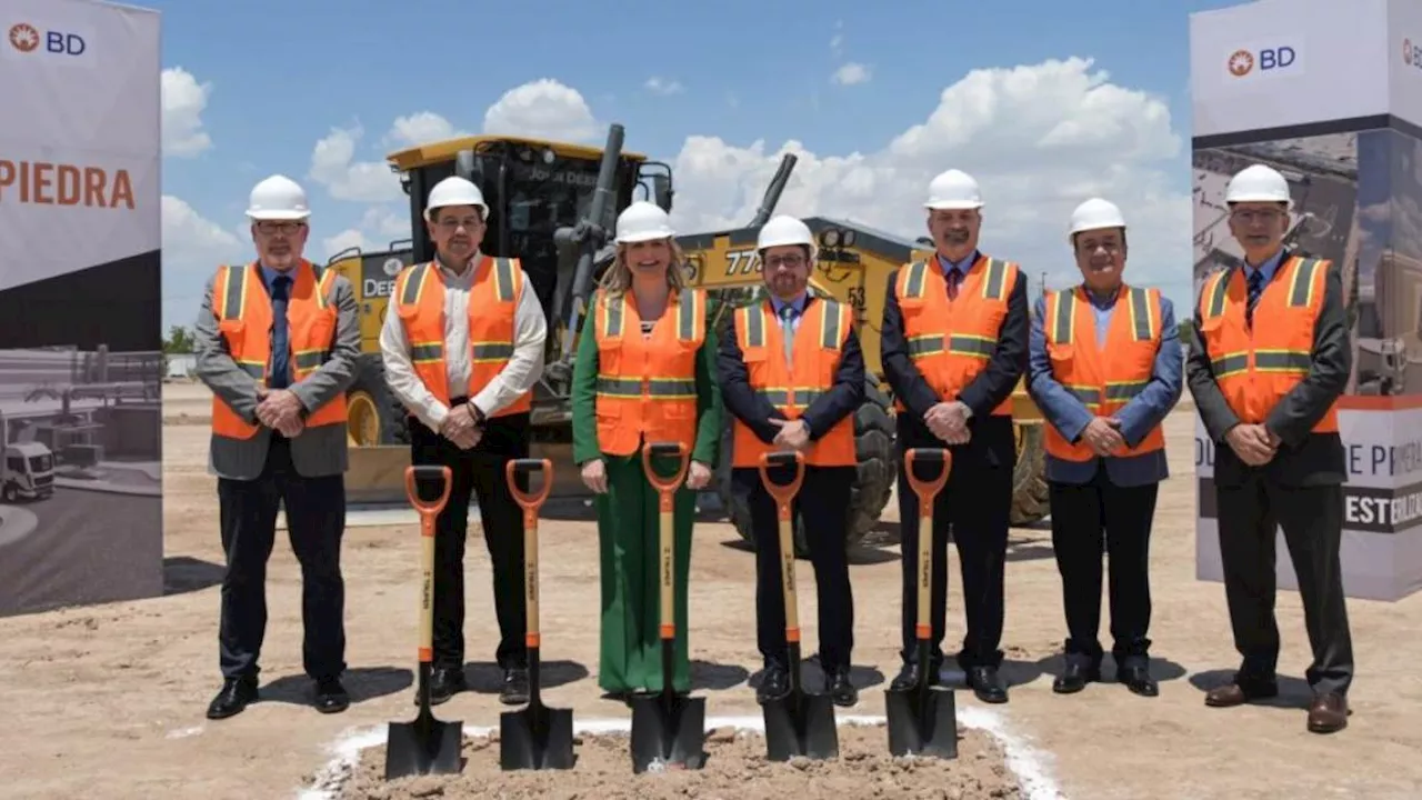 Maru Campos coloca primera piedra de nueva planta de Becton Dickinson en Ciudad Juárez