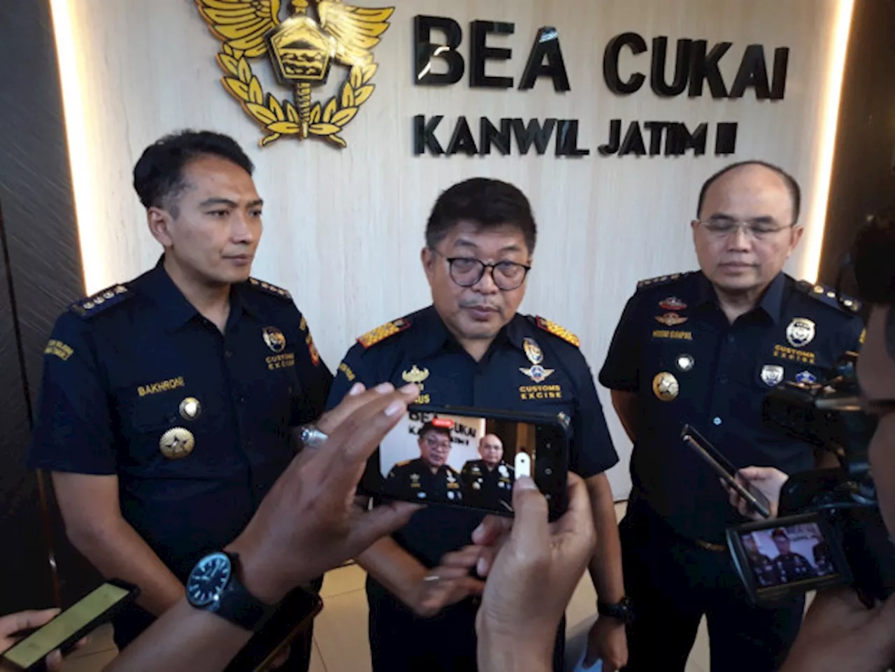 Bea Cukai Jatim 2 Optimistis Capai Target Penerimaan Cukai Rp66,46 Triliun