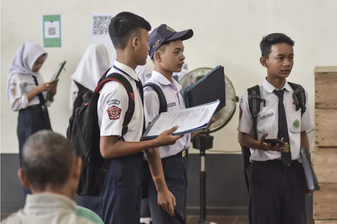 Mahasiswa Cirebon Protes Kecurangan PPDB