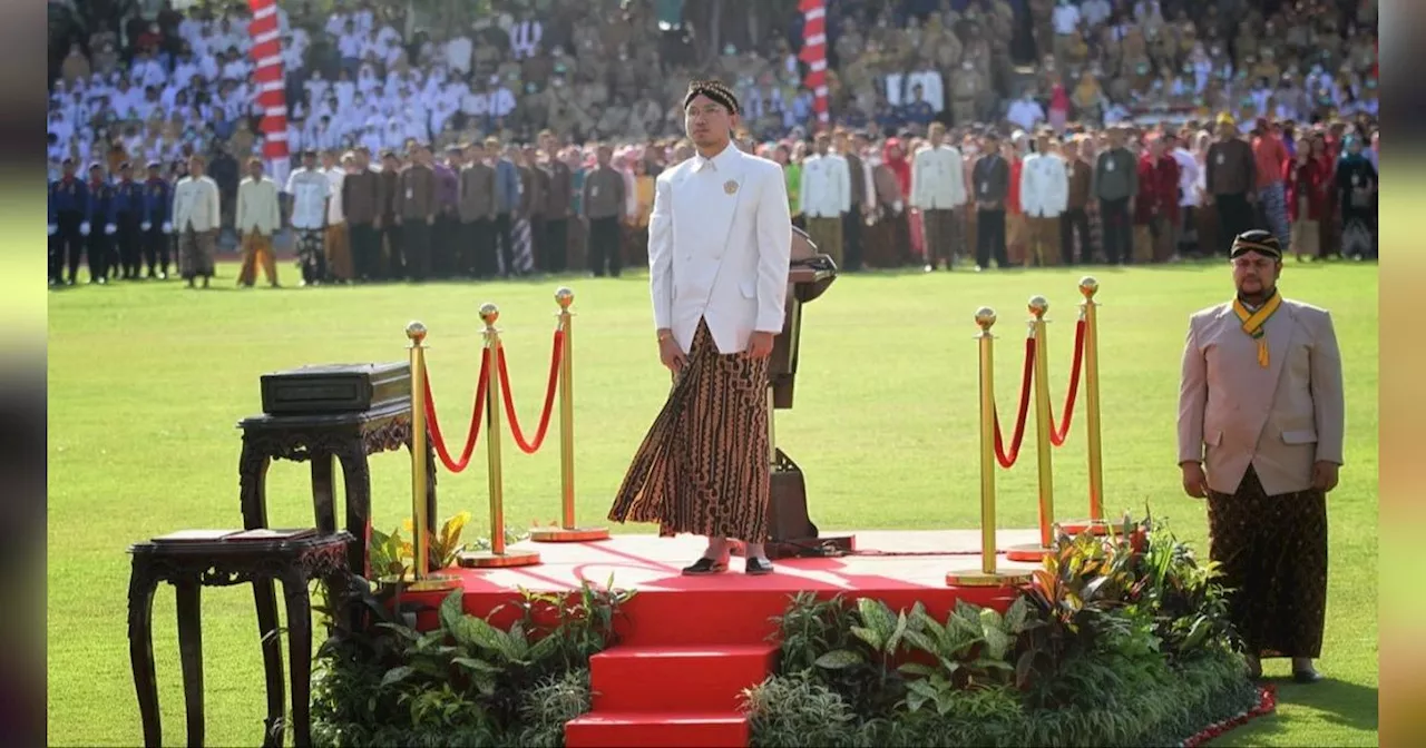 Lakukan Blusukan ke Pasar hingga Main Bulu Tangkis Bareng Warga, Begini Cara Mangkunegara X Sambut Tahun Baru Jawa