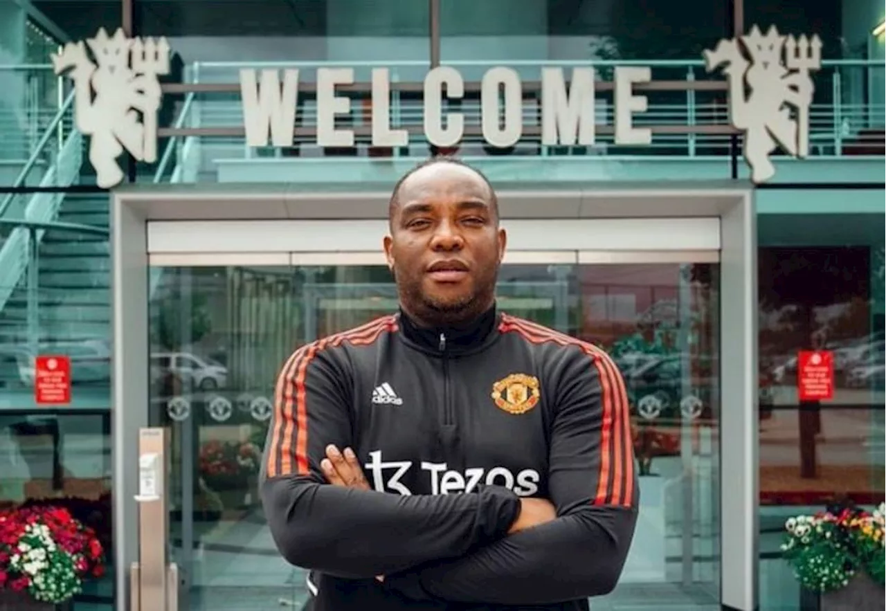 Man United confirm Benni McCarthy's departure as ex-striker Ruud van Nistelrooy joins