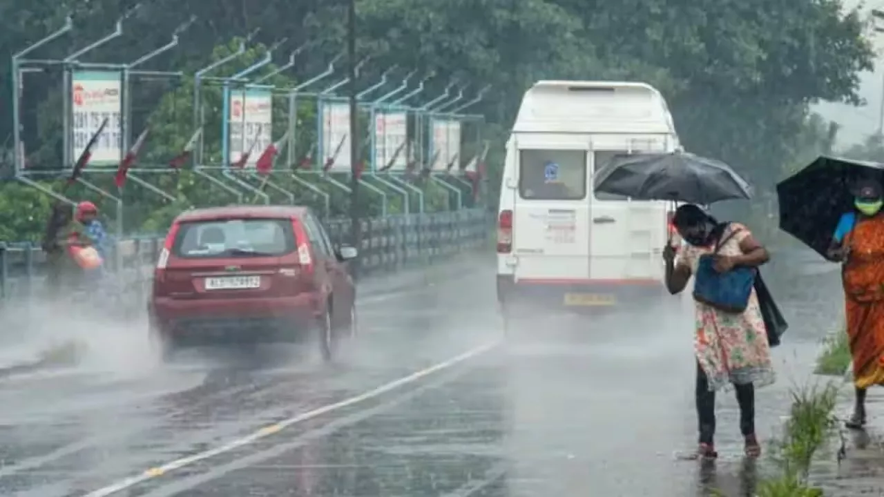 Weather Update: दिल्ली-NCR में उमस से मिलेगी राहत, जमकर होगी बारिश, मौसम विभाग का अलर्ट