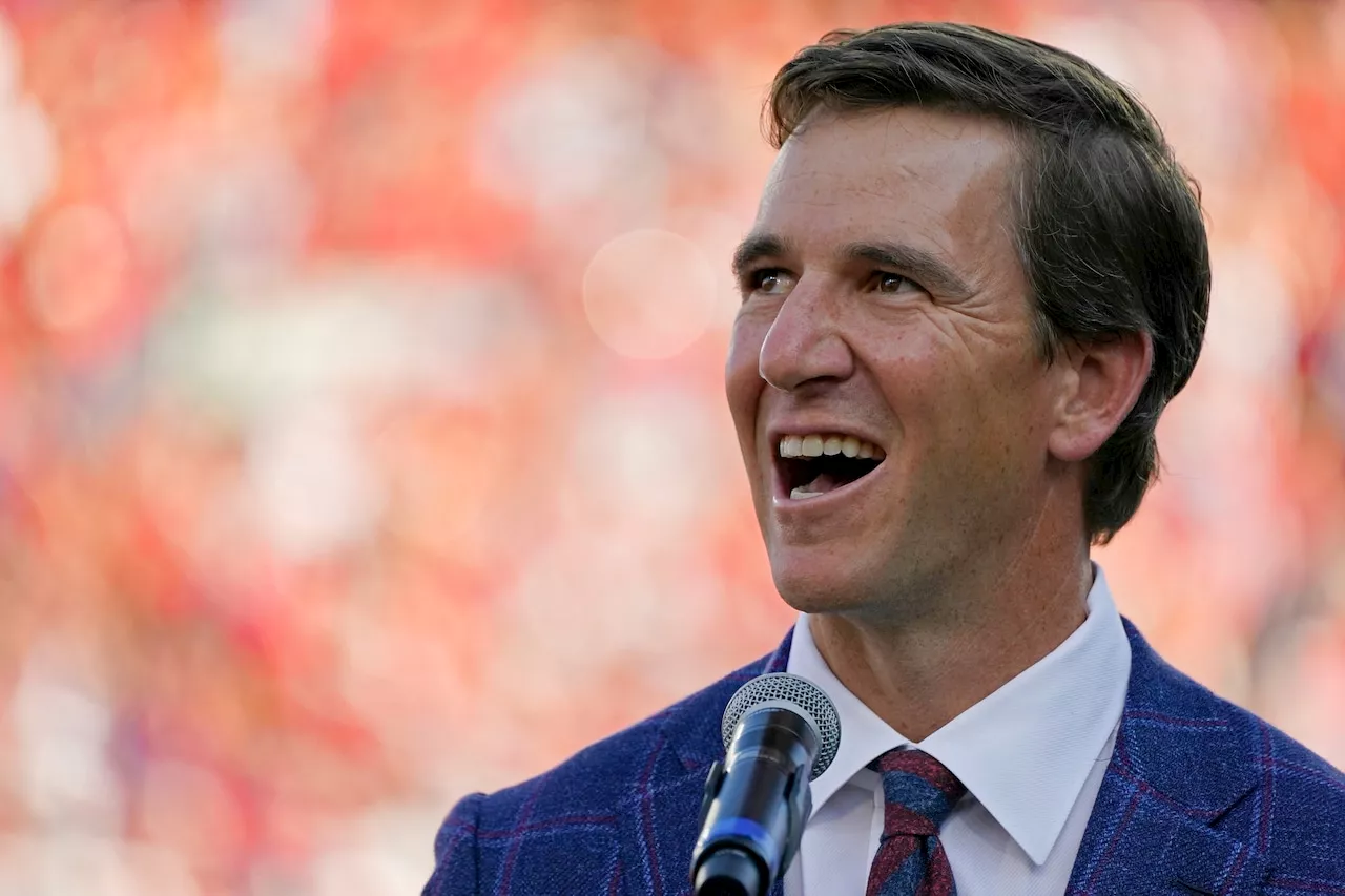 Giants legend Eli Manning helps announce nephew Arch’s huge payday