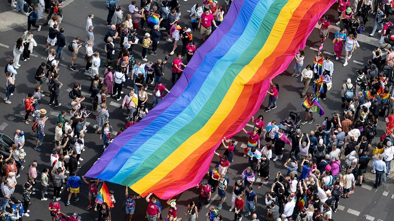 Berlin & Brandenburg: Berlin im Zeichen des Regenbogens