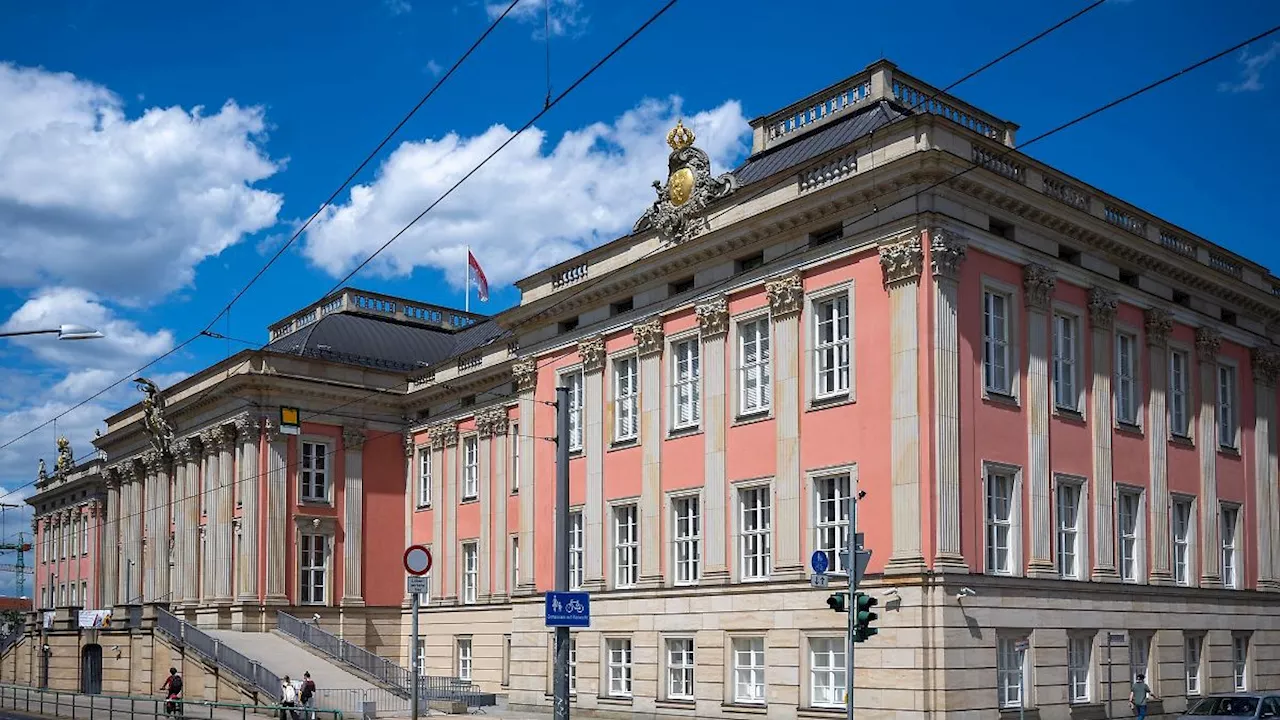 Berlin & Brandenburg: Umfrage: AfD in Brandenburg weiter vorn