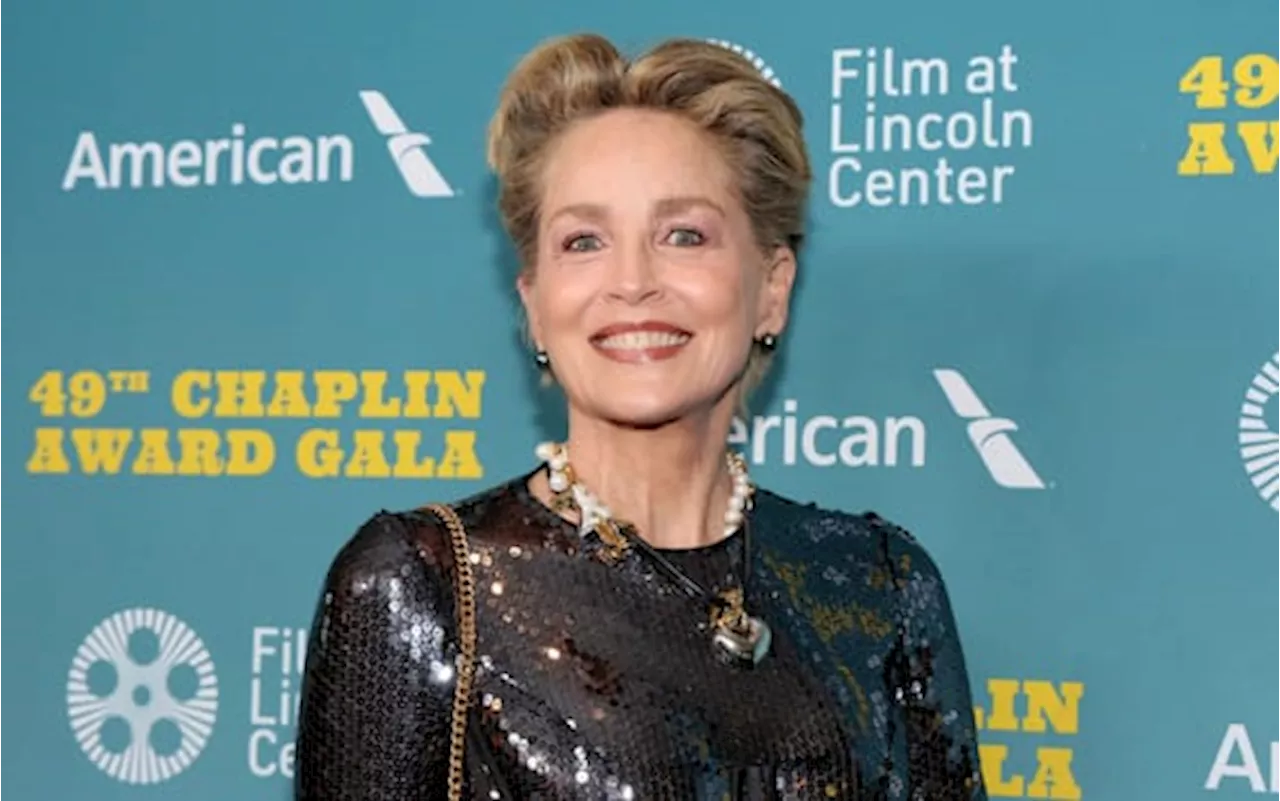 Sharon Stone: 'Dopo l'ictus non avevo più soldi, ho perso 18 milioni di dollari'