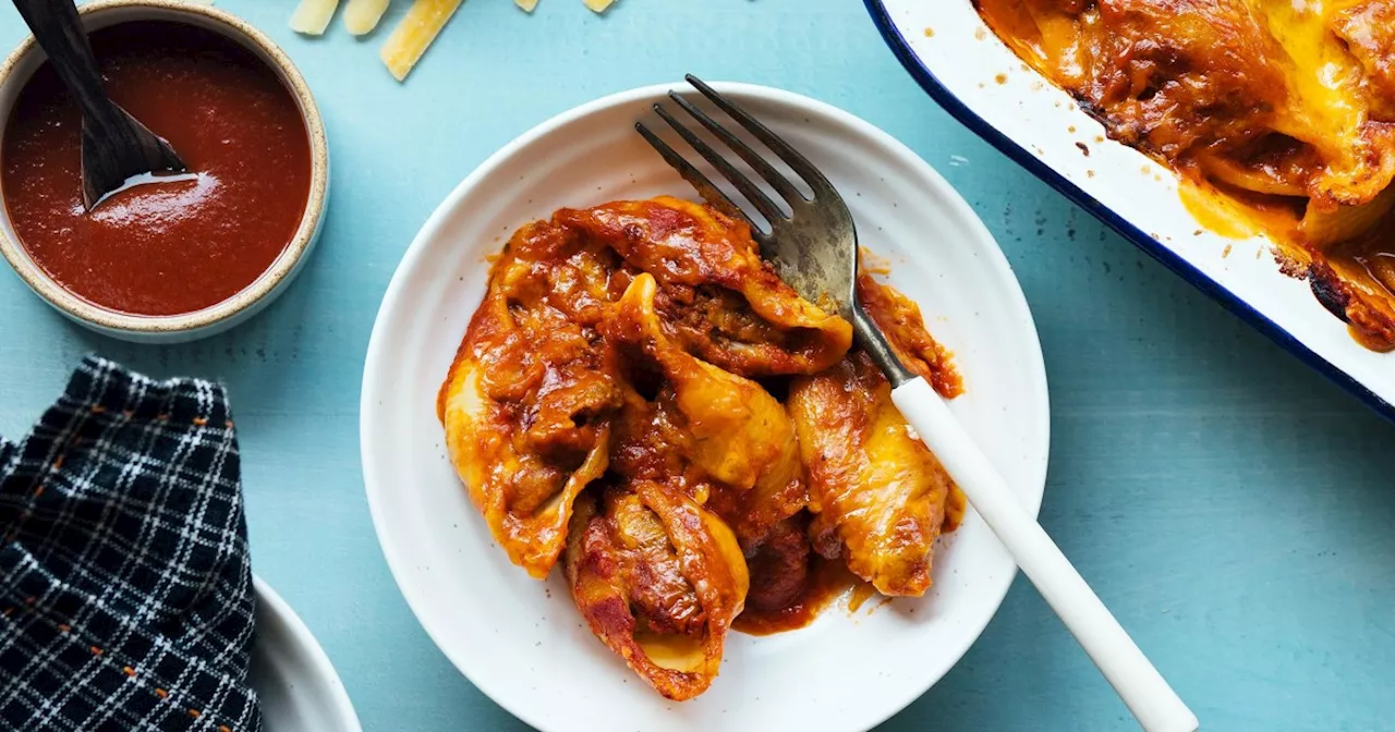 Baked Cheeseburger Stuffed Pasta Shells