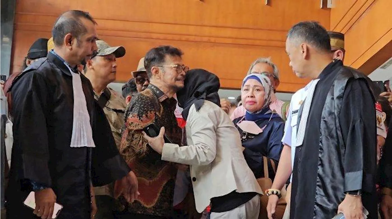 Jelang Sidang Vonis, SYL Disambut Kerabat di Pengadilan Tipikor, Ada yang Cium Tangan