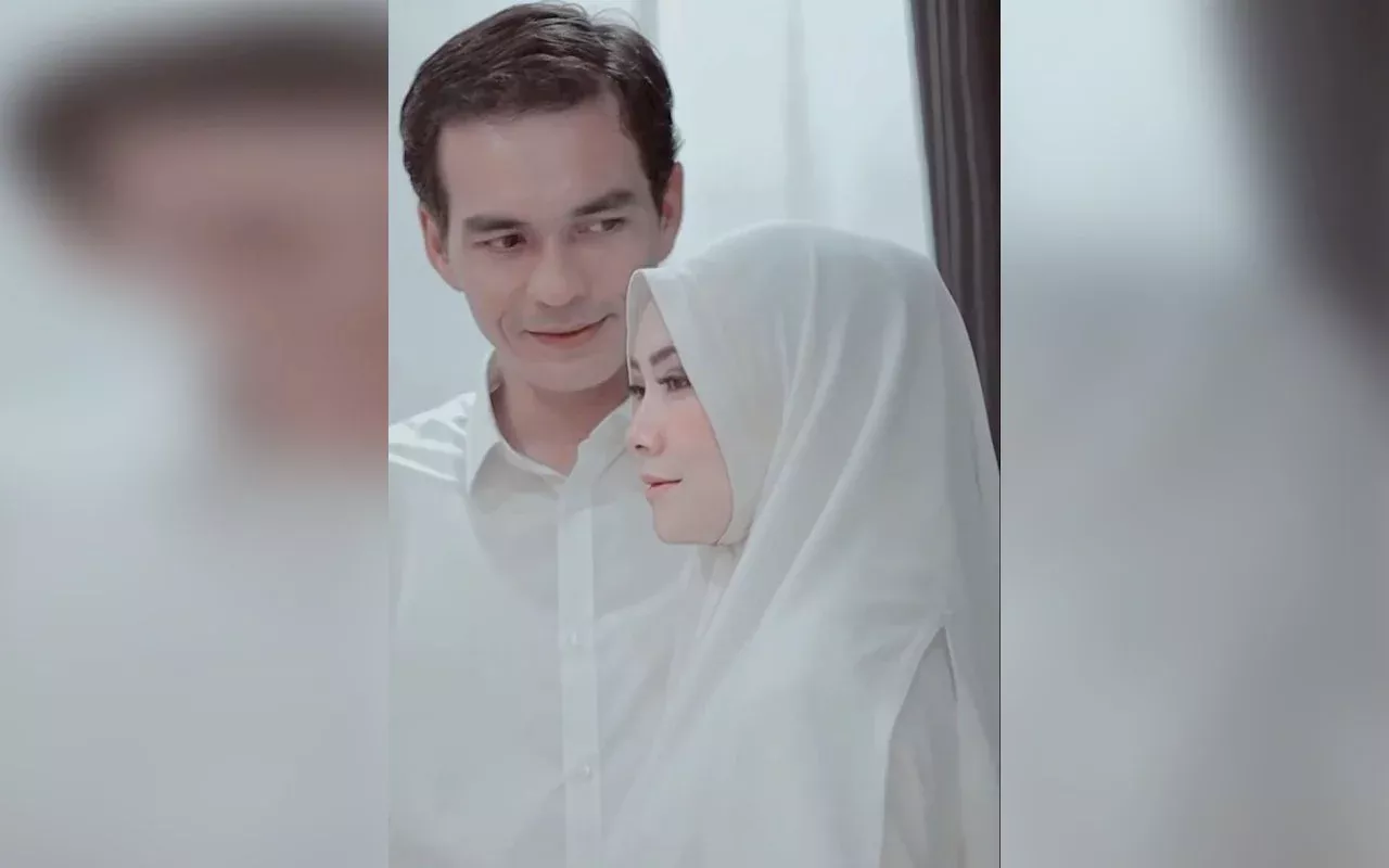 Adab Teddy Syach Ratukan Istri Dibandingkan dengan Atalarik usai Tolak Campuri Masalah Kakak