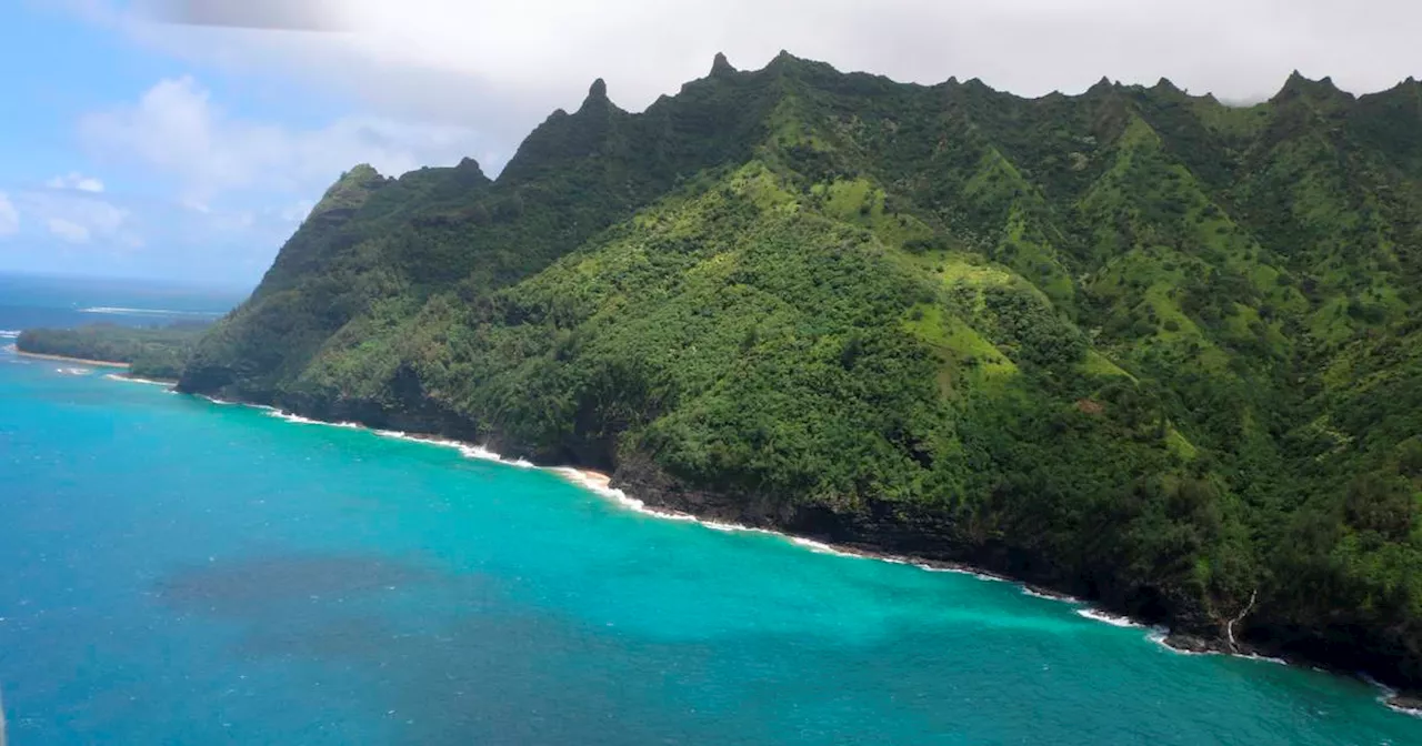 One person dead, two missing in tour helicopter crash in Hawaii