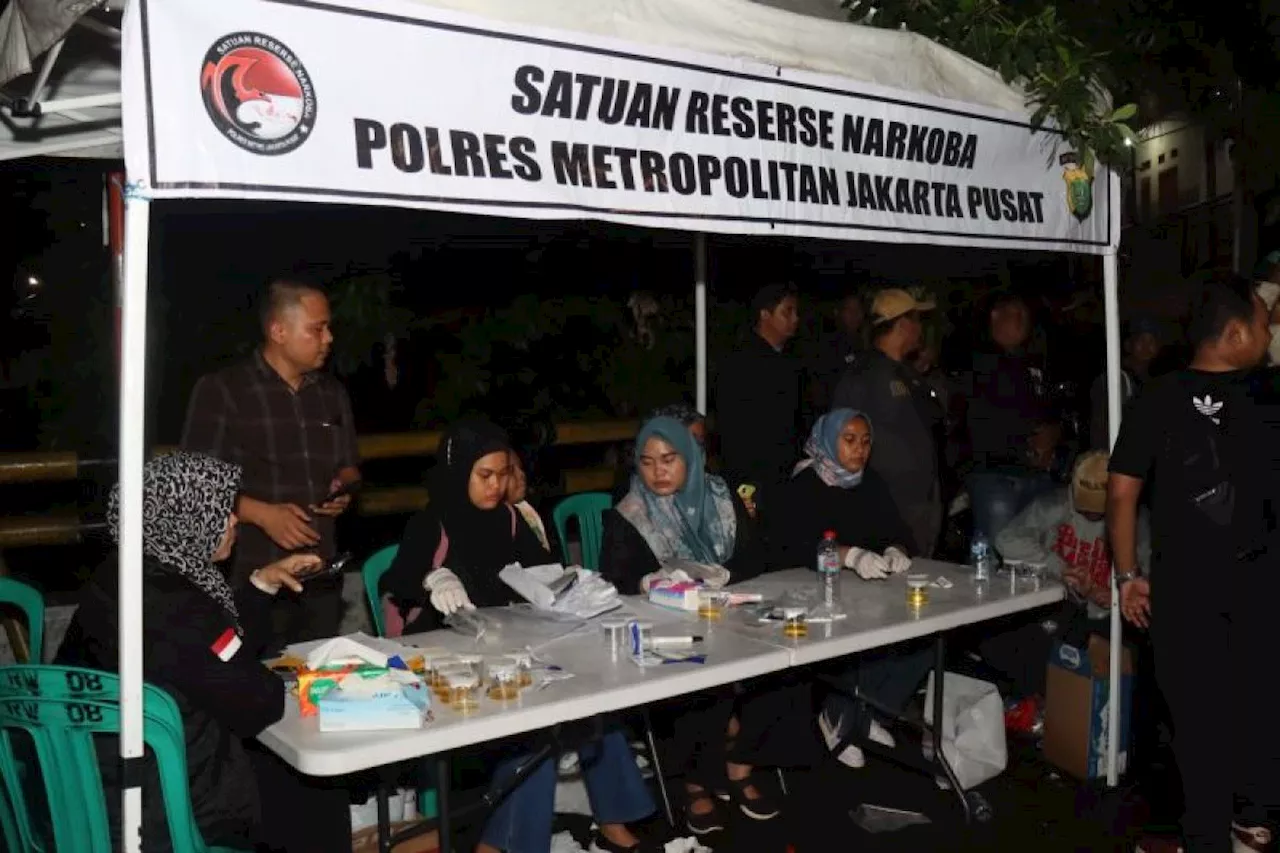 Polisi tangkap 26 pengedar dan pengguna narkoba di Kali Pasir