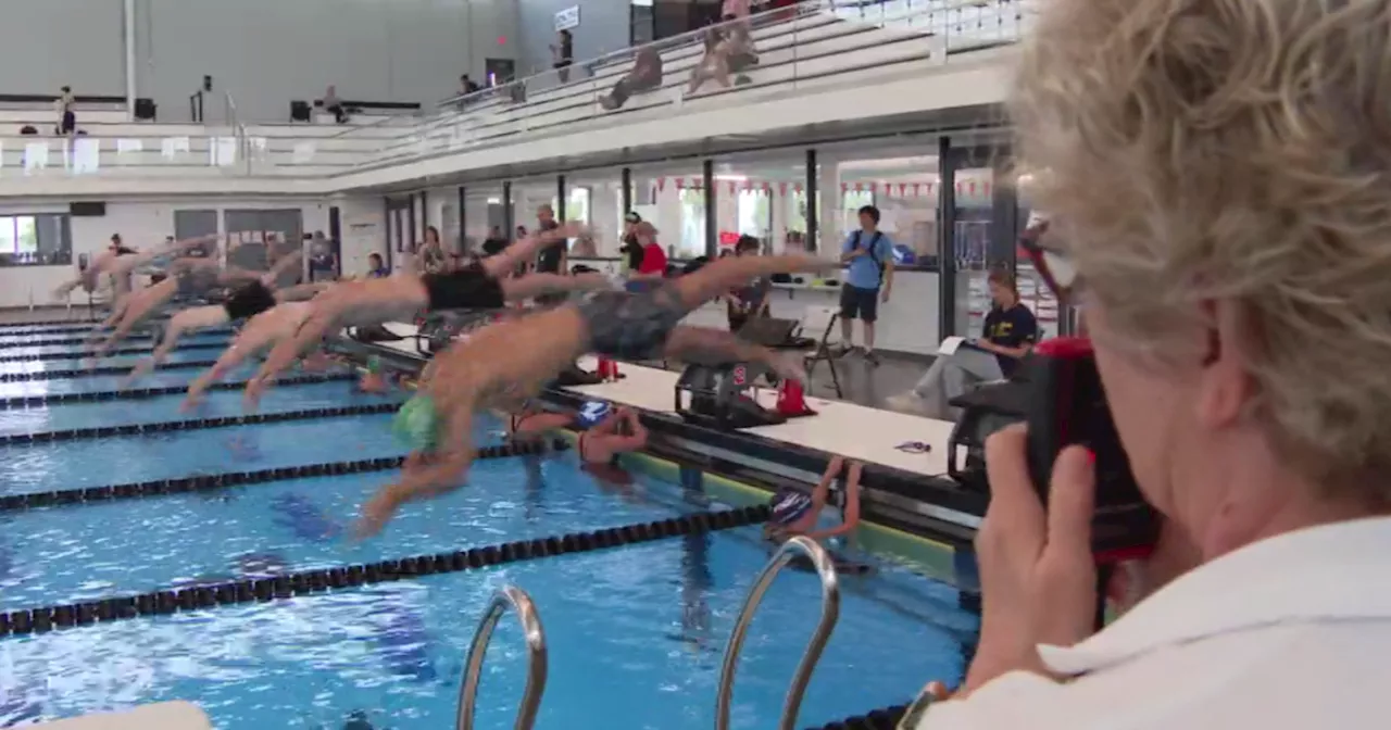 Hundreds of elite swimmers compete in suburban Chicago races