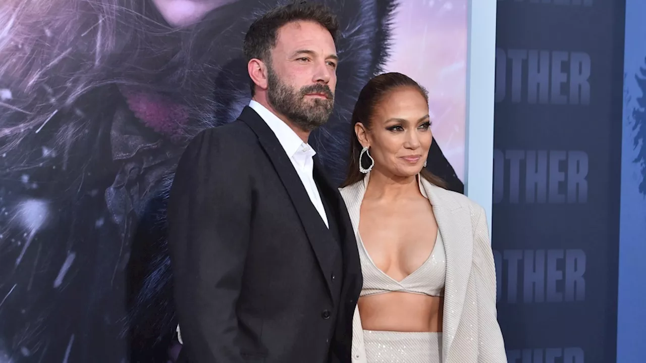 Ben Affleck and Jennifer Lopez publicly list their house for sale