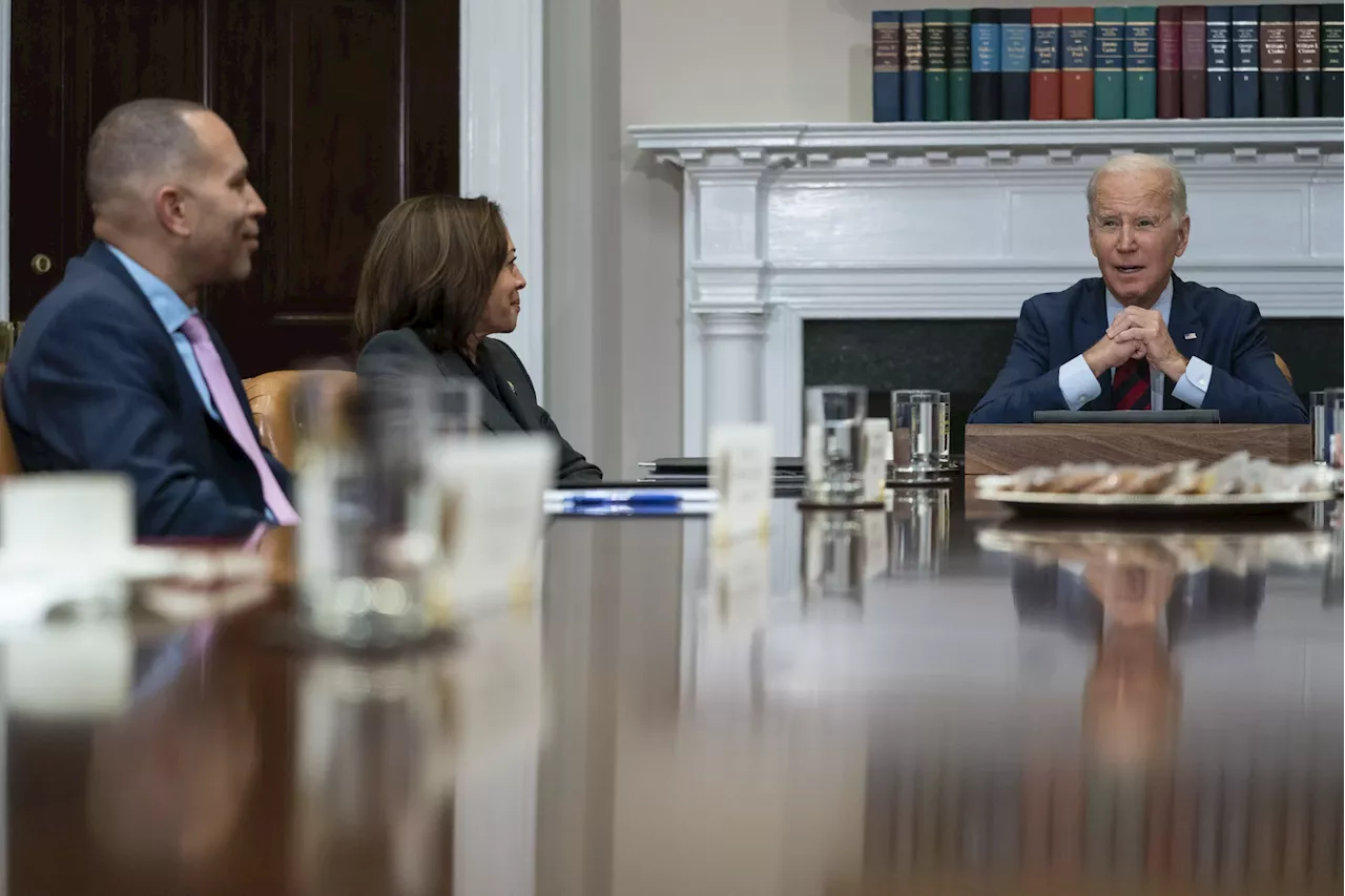 Jeffries meets with Biden as House Democrats call on president to withdraw