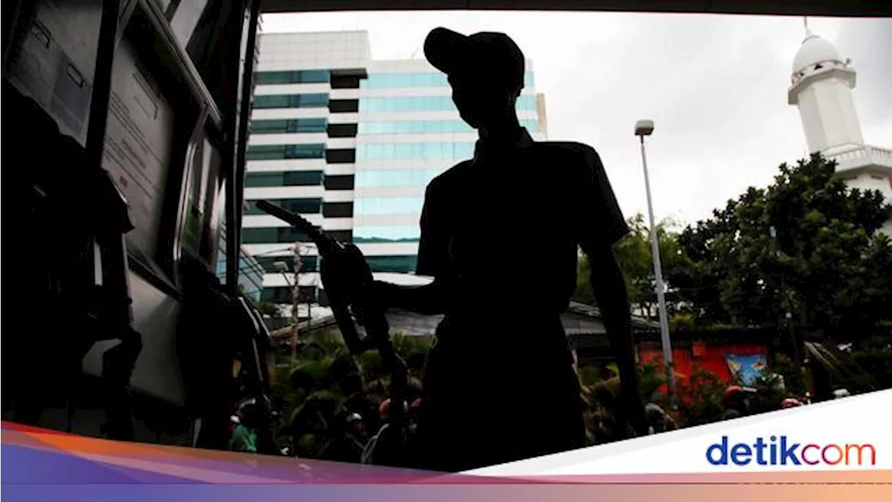 Kala Menteri Jokowi Tak Satu Suara soal Beli BBM Subsidi Dibatasi