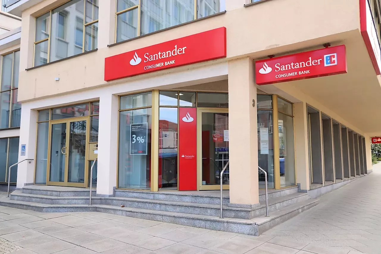 Santander pone a la venta su negocio hipotecario en Alemania