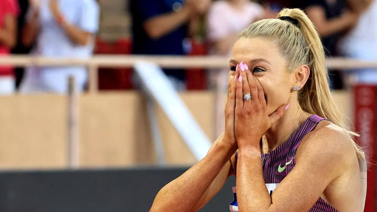 Aussie smashes world record by EIGHT seconds in huge Olympics statement