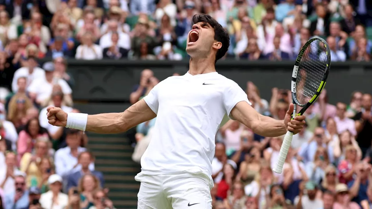 Alcaraz rimonta Medvedev ed è il primo finalista a Wimbledon: nel mirino la doppietta con Parigi