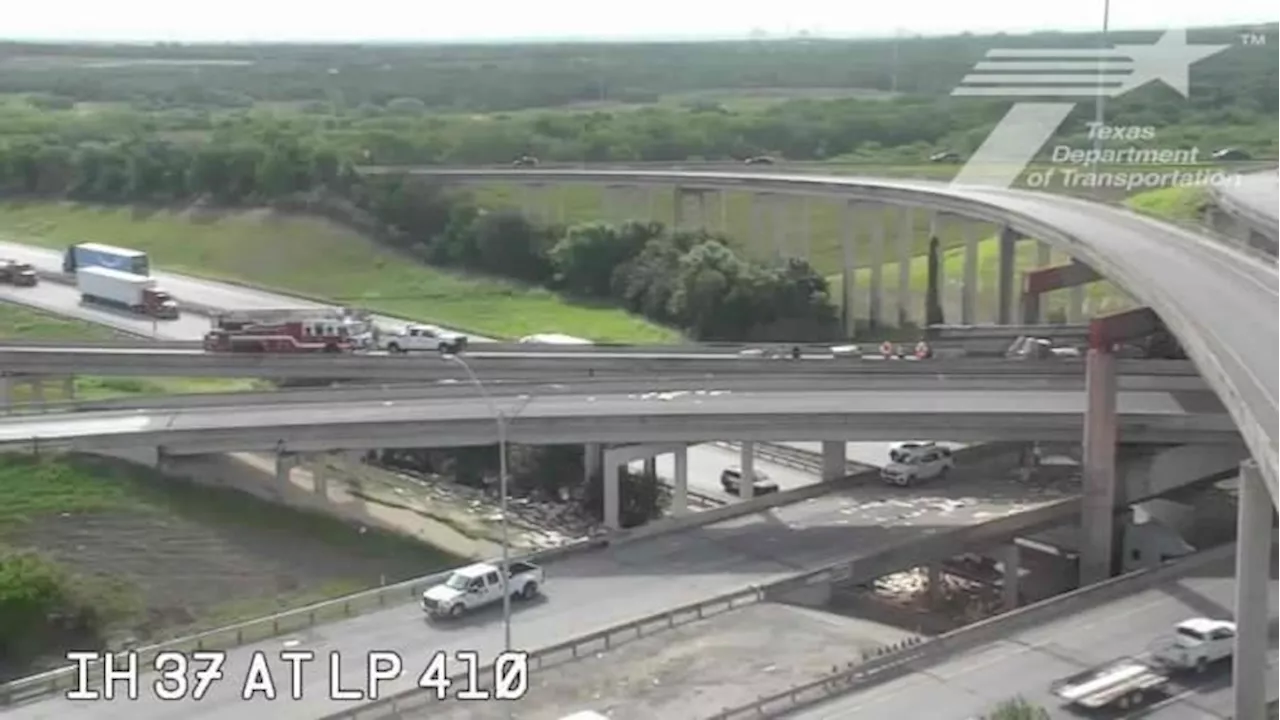 18-wheeler rolls over on Loop 410 South, spills cargo on highway below on SE Side