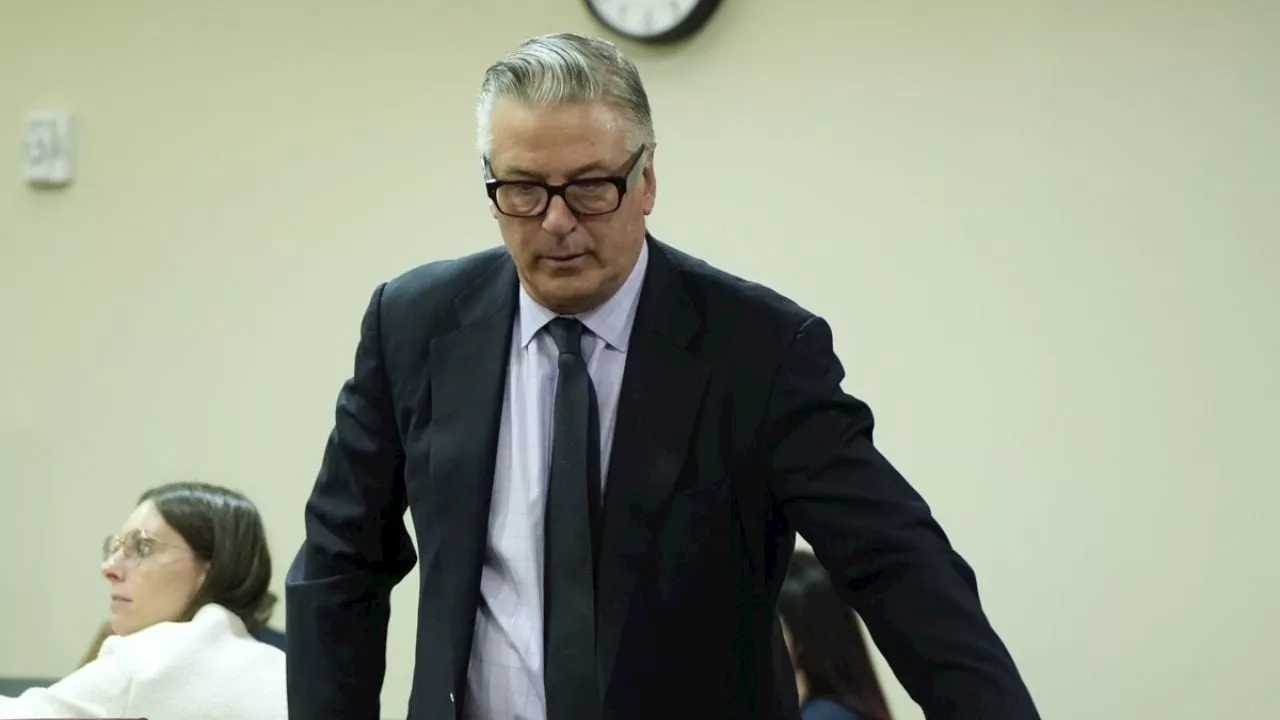 Revelan las pruebas ocultas con las que Alec Baldwin ganó juicio por homicidio involuntario