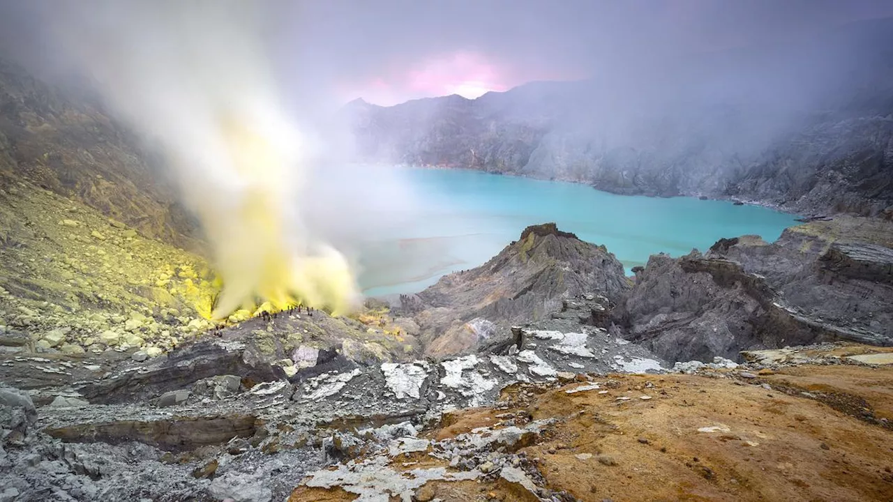 Geopark Ijen Ramai Jadi Pusat Kajian Geolog Usai Jadi UNESCO Global Geopark