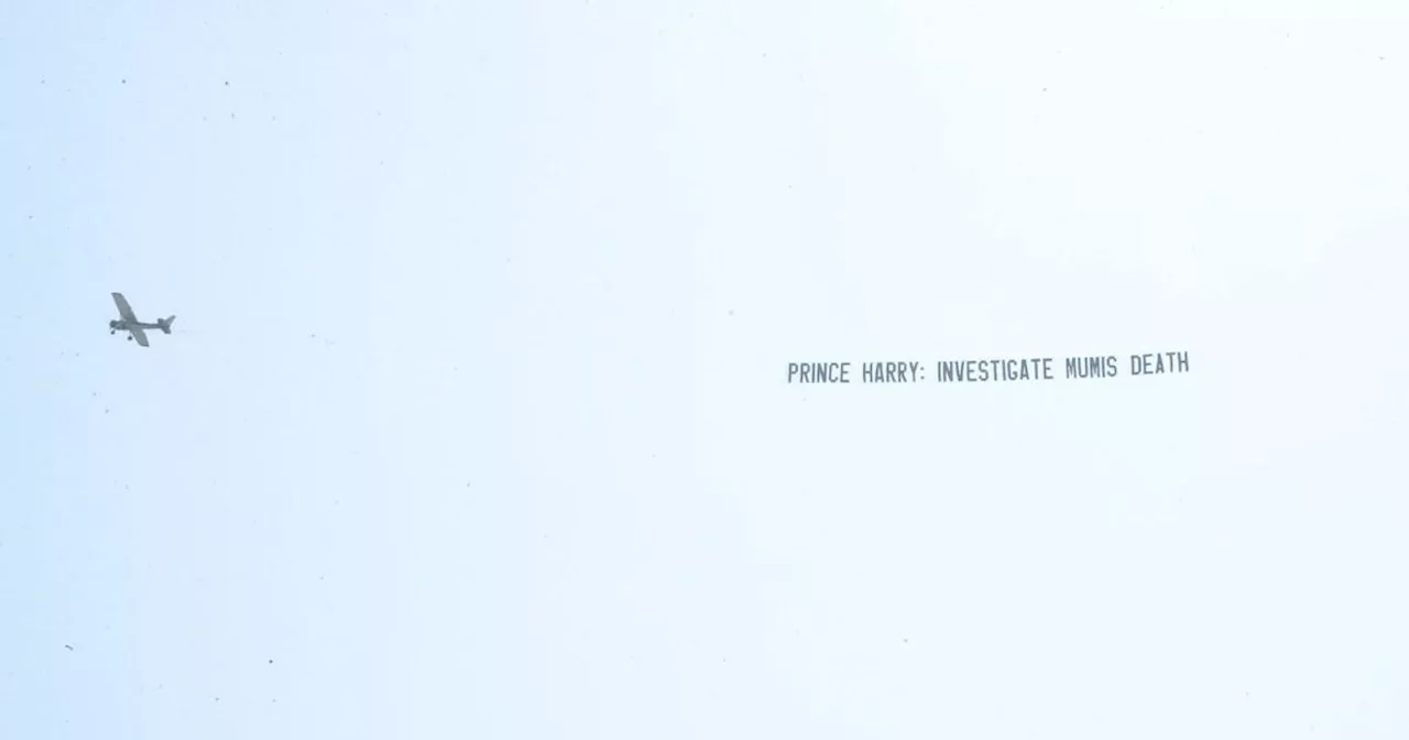 Mystery message to Prince Harry flies above venue as he collects award