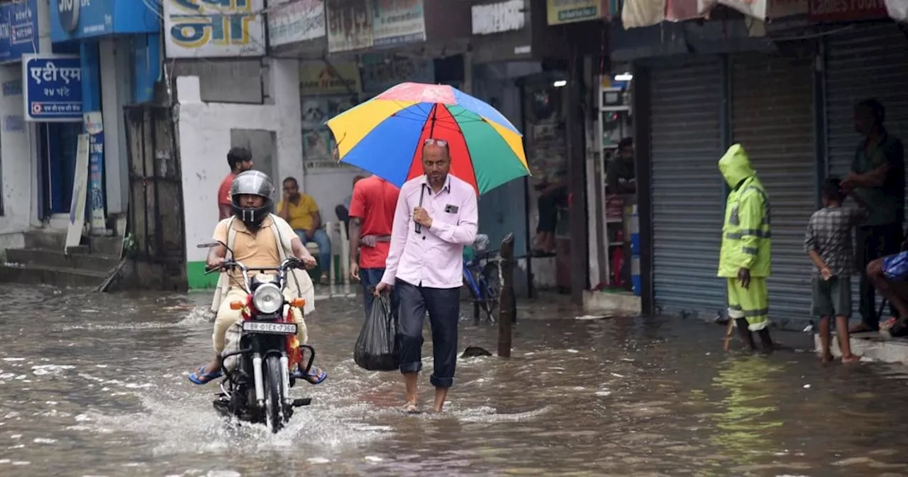 बिहार: आज भी भारी बारिश का अलर्ट, कई नदियां उफान पर, निचले इलाकों को लिया चपेट में, बाढ़ जैसे हालात