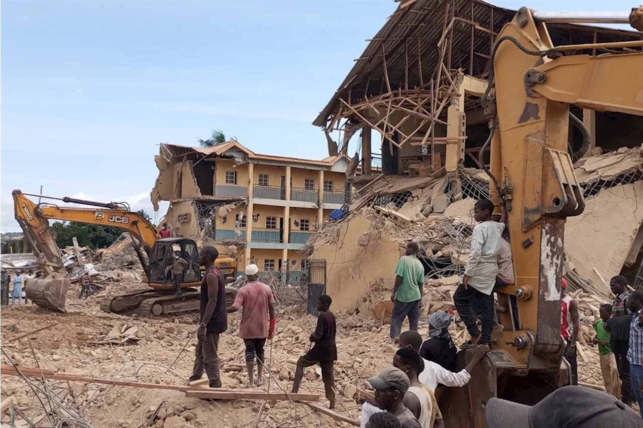 Nigeria school collapse kills 21, scores injured