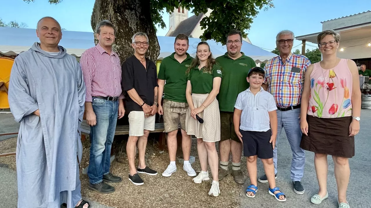 Beim Breitenseer Dämmerschoppen gab es Musik, Wein und Stimmung