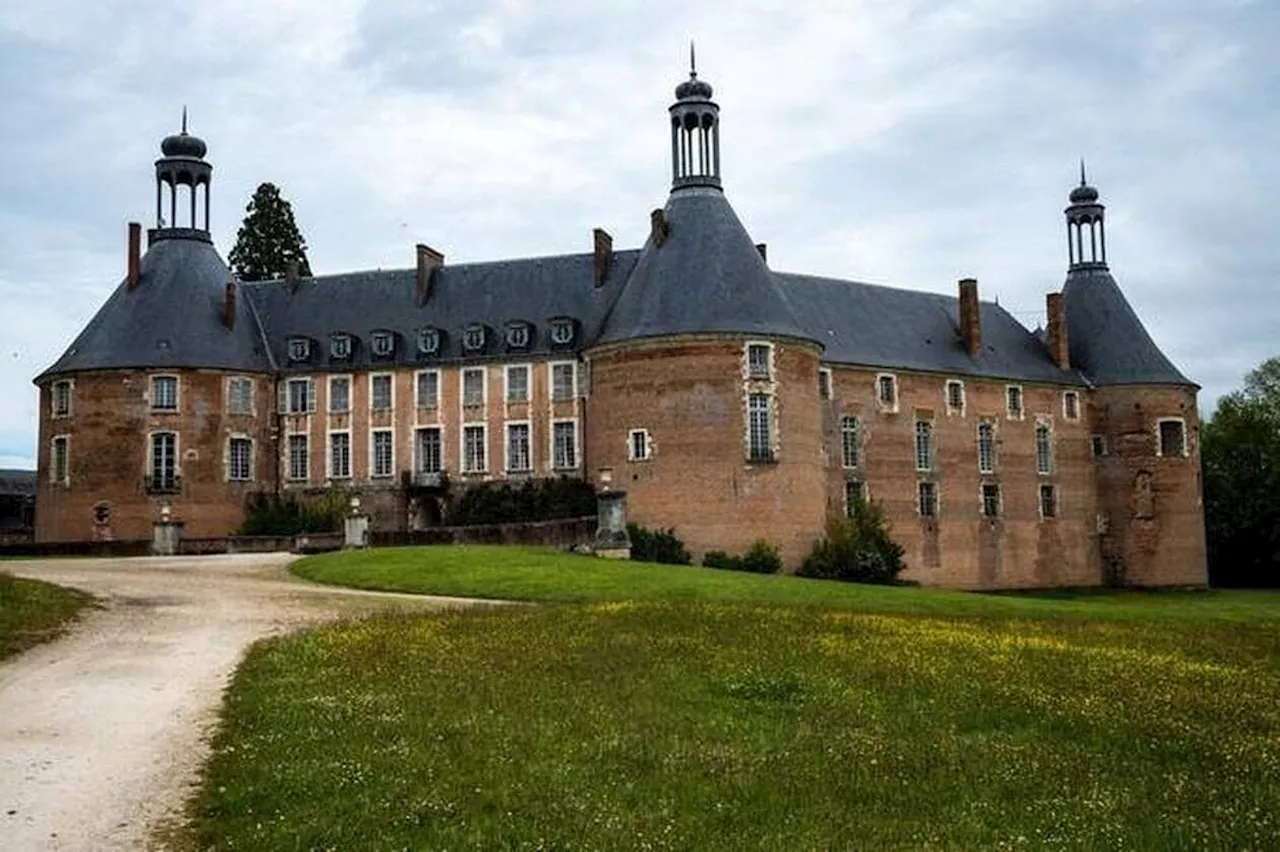 « Il serait emmuré » : à Saint-Fargeau, le propriétaire du château cherche le trésor depuis 45 ans