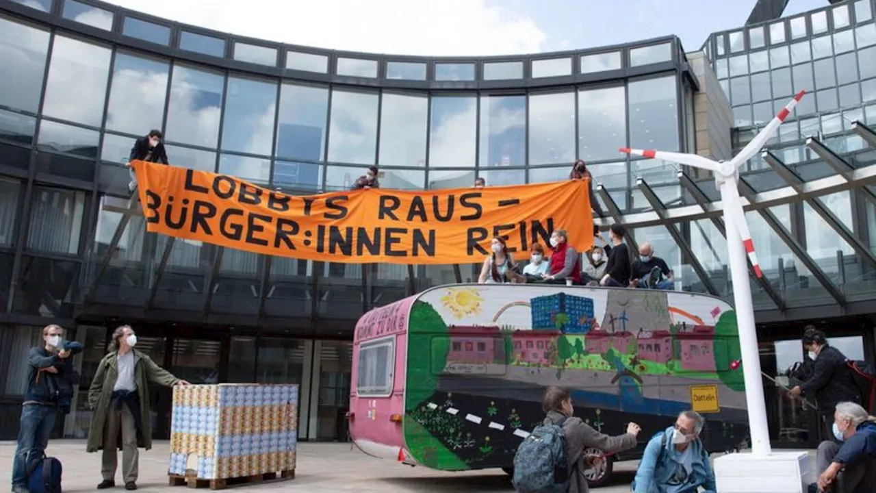 'Extinction Rebellion'-Aktion: Protest am Landtag - Klimaaktivisten müssen vor Gericht