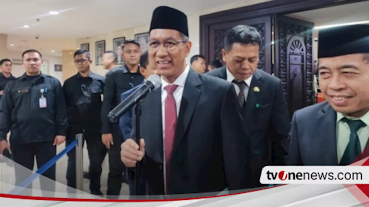 Perkuat Sinergi Membangun Kota, Pj Gubernur Heru Budi Serahkan Piagam Derap Kerja Sama Jakarta Award 2024