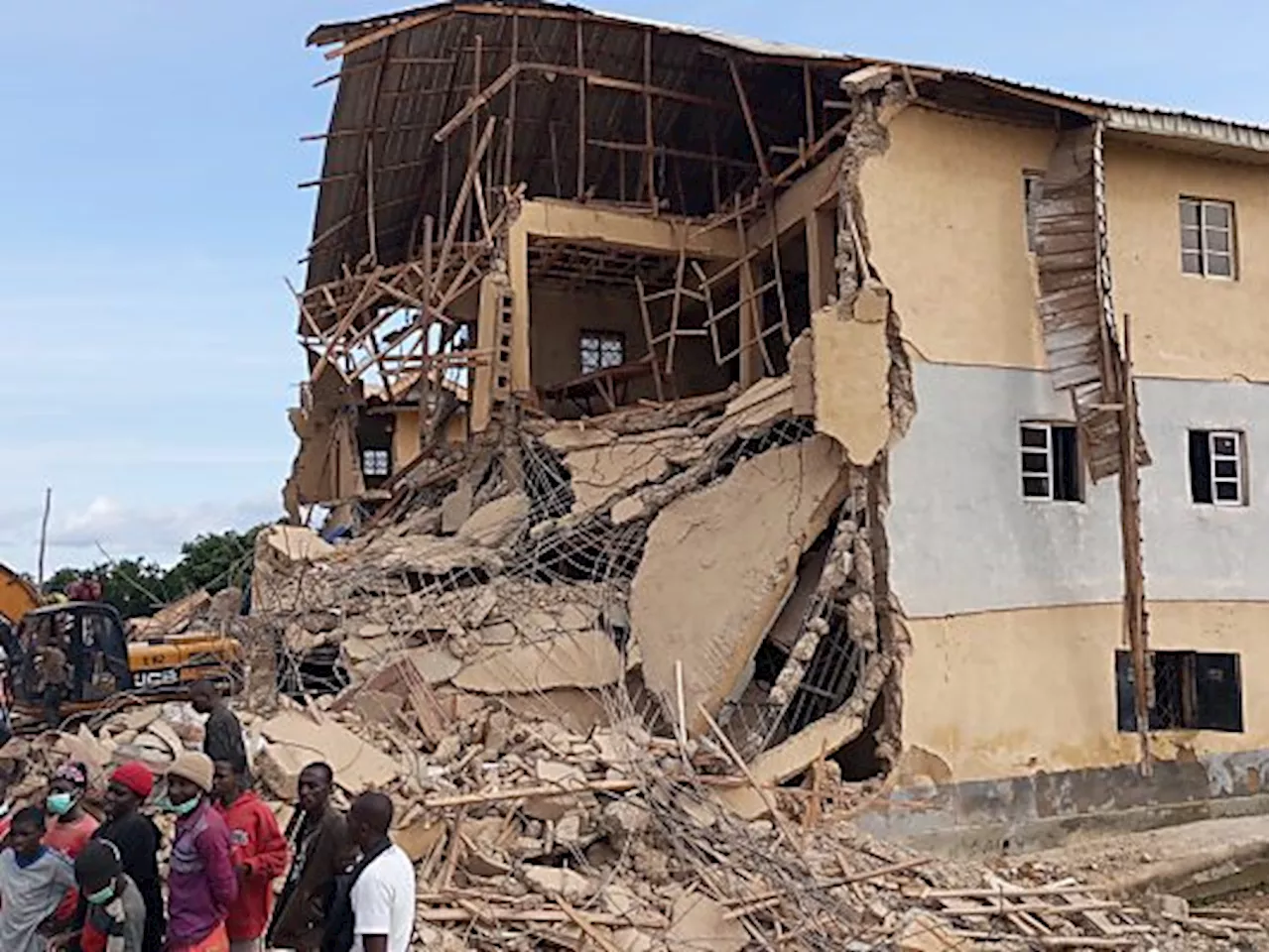 Mindestens 16 Tote bei Einsturz von Schule in Nigeria