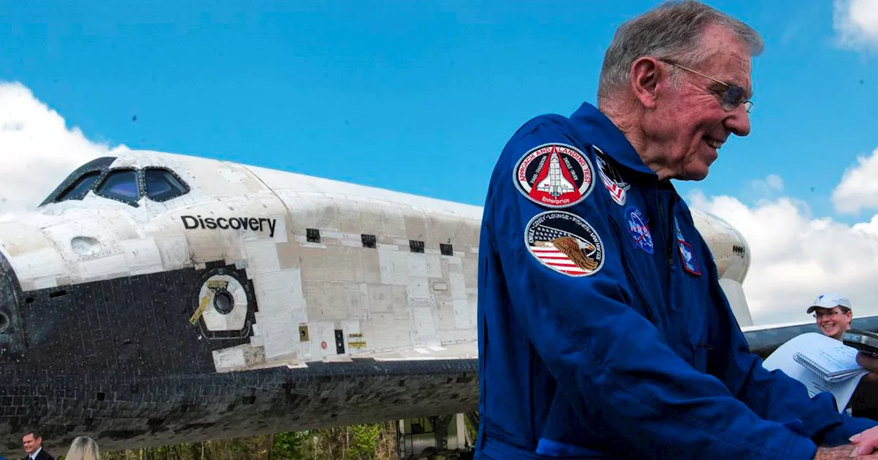 Joe Engle, last of the X-15 test pilots who touched space, dies at 91