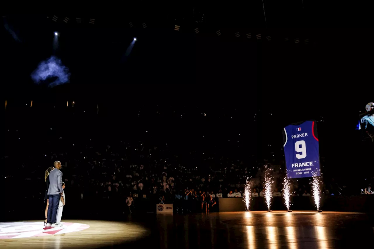 Basket : Tony Parker honoré avec le retrait de son maillot en équipe de France, une première