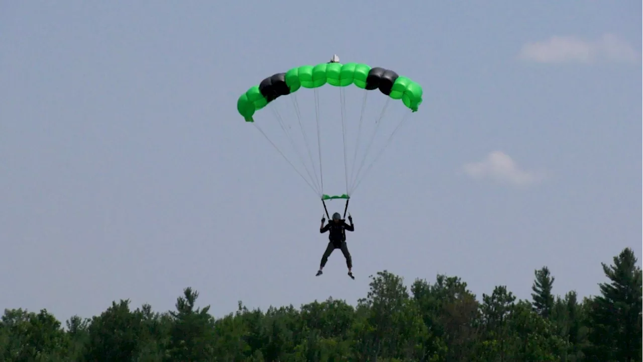 Airborne Petawawa joins world record attempt on World Skydiving Day