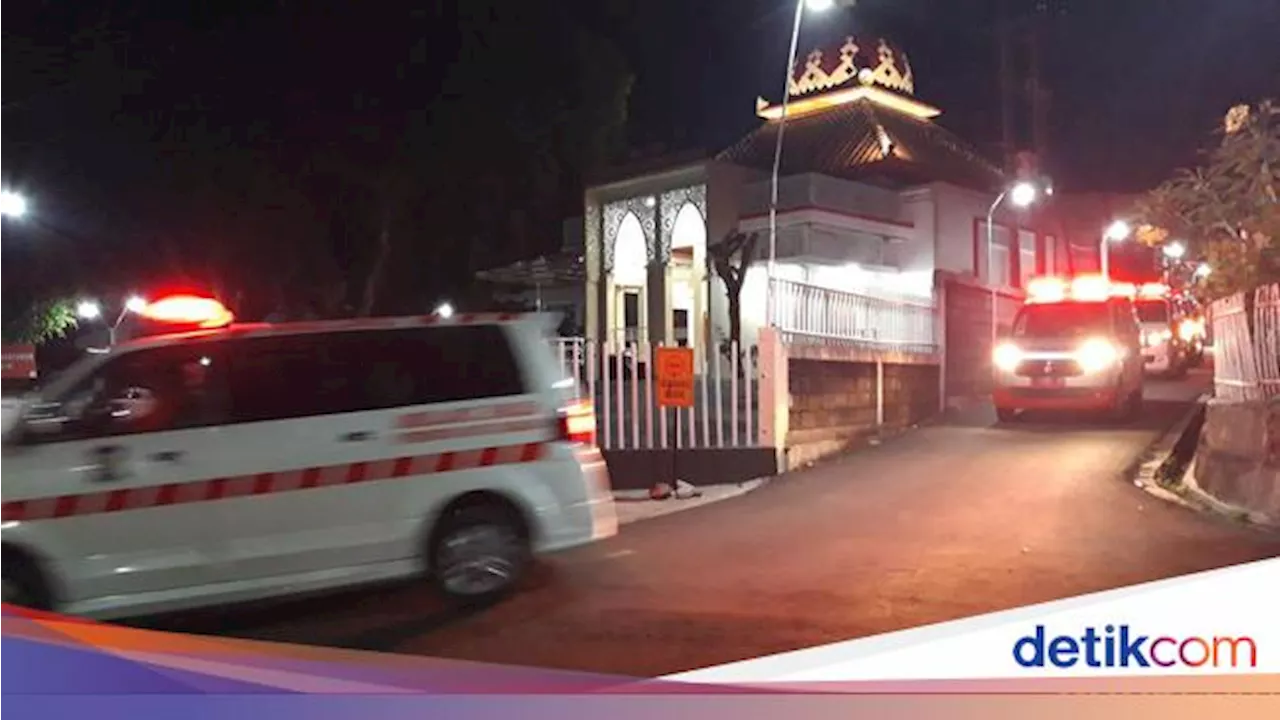 6 Jenazah Korban Kecelakaan Elf Maut di Tol Boyolali Dipulangkan