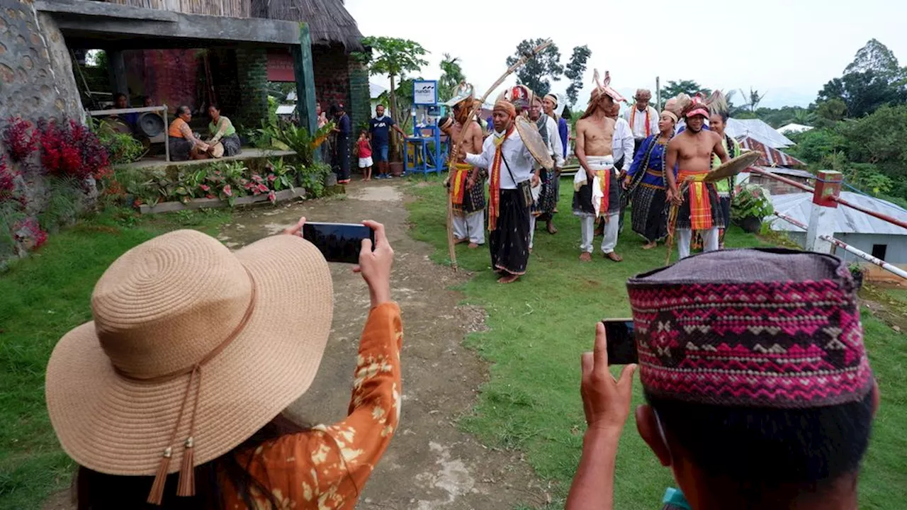 NTT Butuh SDM Terampil Mengelola 1.852 Titik Destinasi Wisata