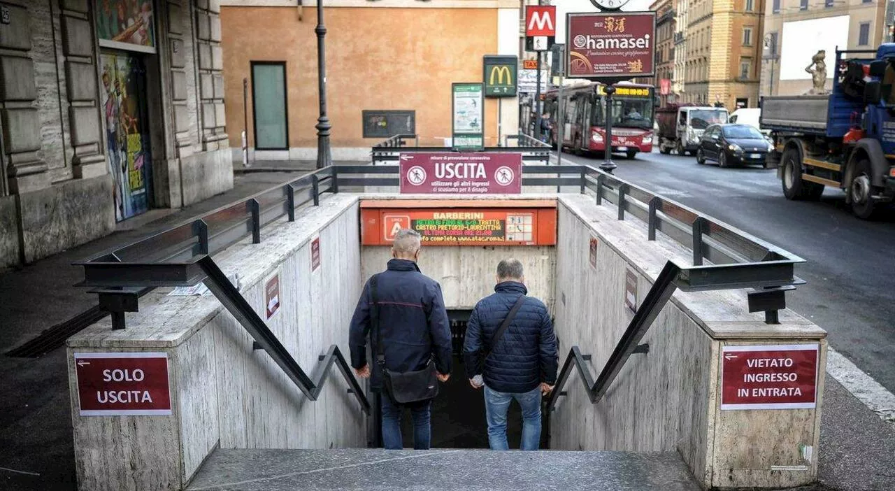 Roma, maxi-rissa alla metro Barberini fra borseggiatori: coinvolti 20 sudamericani, stazione chiusa per 40 min