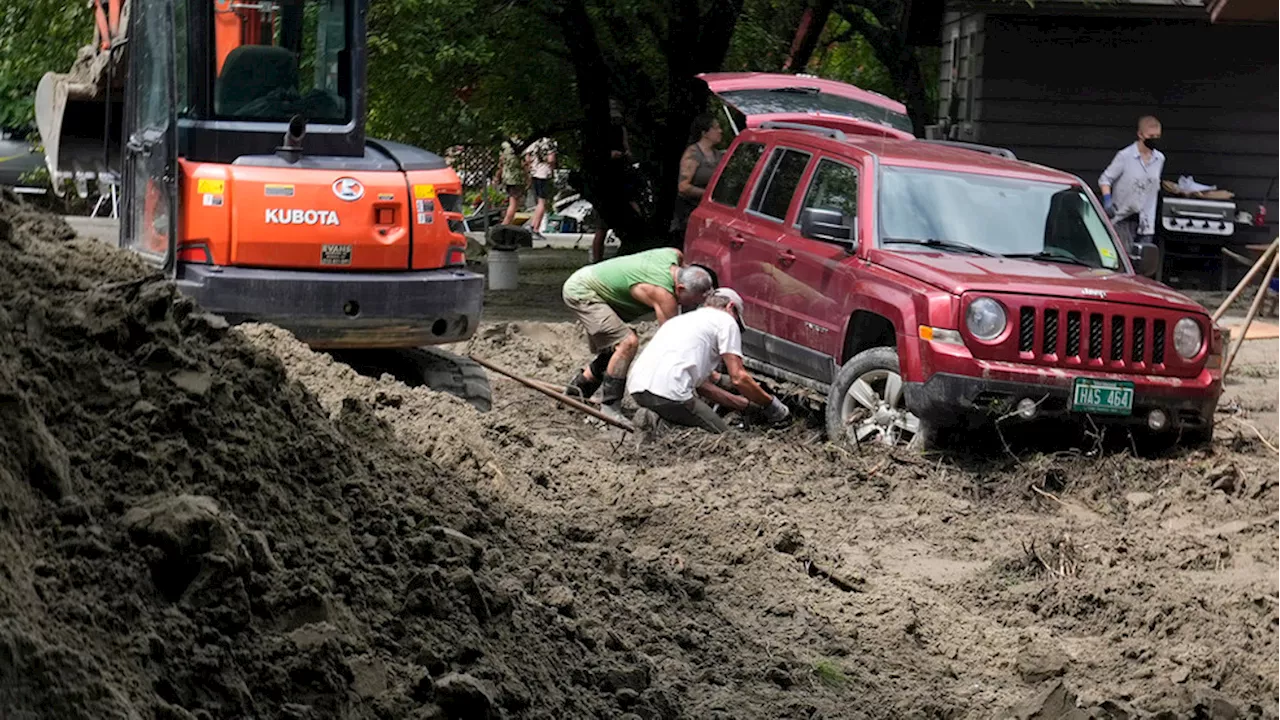 Photo gallery: Vermonters, pummeled by floods, assessing damage, beginning cleanup